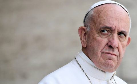 El Vaticano está dilapidando su autoridad divina